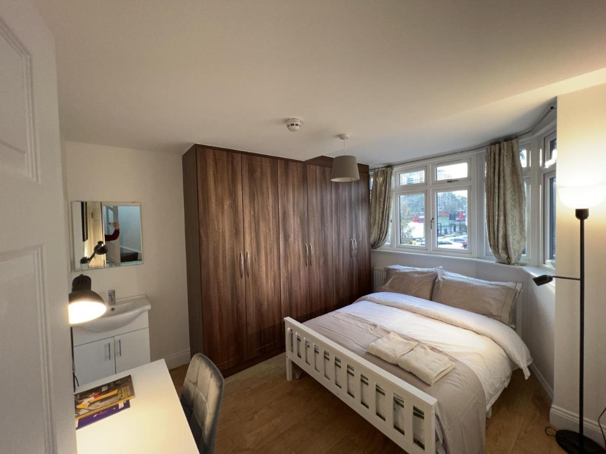 4 Wharncliffe Drive Otel Hanwell Dış mekan fotoğraf