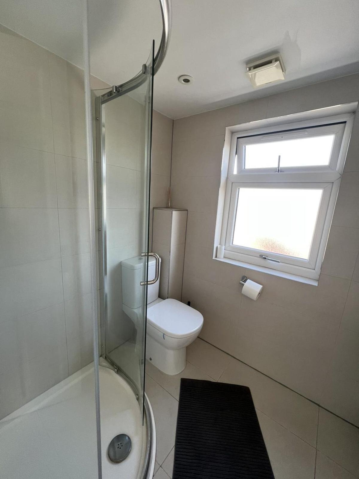 4 Wharncliffe Drive Otel Hanwell Oda fotoğraf