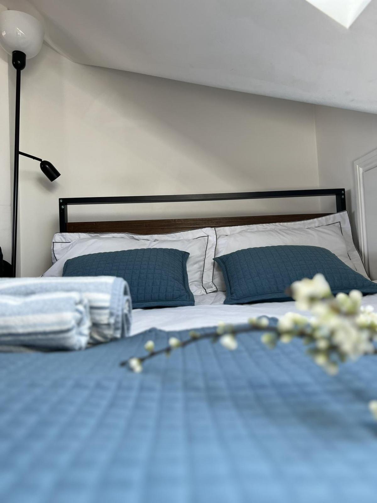 4 Wharncliffe Drive Otel Hanwell Dış mekan fotoğraf